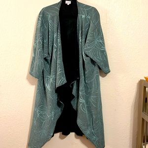Lularoe Shirley kimono size L
